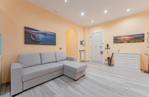Sturla Apartment | Elegant Genova Sturla Apartment with Child-Friendly Amenities