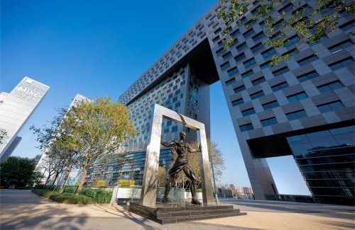Nanshan Hotel | Elegant Genpla Hotel in Shenzhen Qianhai with Dining Options