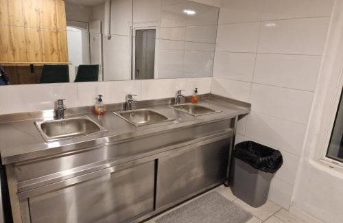 Hundsturm Apartment | Budget-Friendly Gent Apt with Hot Tub & Kitchen Access