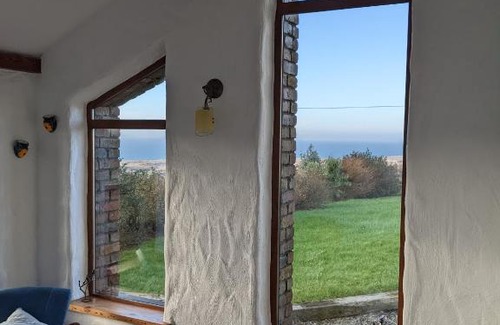 Lisdoonvarna House | Guest Rated 10/10 at Gentian Cottage with Family-Friendly Amenities