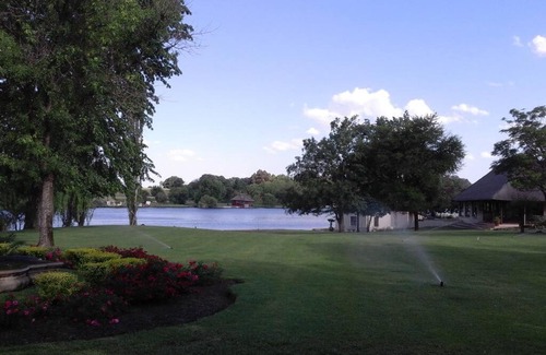Vanderbijlpark House | Elegant Gentleman's Estate by the Vaal River - 9.6/10 Rated