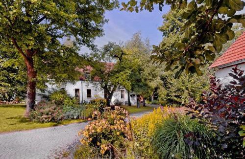 Graefenberg House | Serene GenussHof Pingold with Oceanfront Views & Breakfast