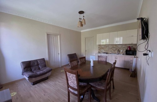 Stepantsminda Apartment | Family-Friendly Geo Inn Kazbegi: Your Ideal Getaway