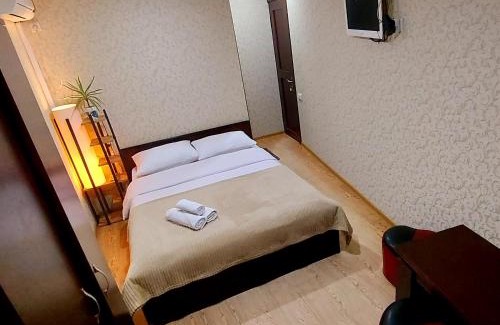 Avlabari House | Discover Geo Tour: Family-Friendly with Kitchen Amenities