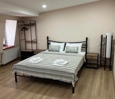 Avlabari House | Discover Geo Tour: Family-Friendly with Kitchen Amenities