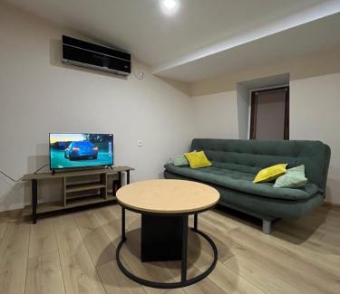 Avlabari House | Discover Geo Tour: Family-Friendly with Kitchen Amenities
