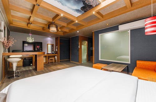 Gajo-myeon Hotel | Eco-Friendly Geochang M Self Check-in Motel: Top Rated Stay