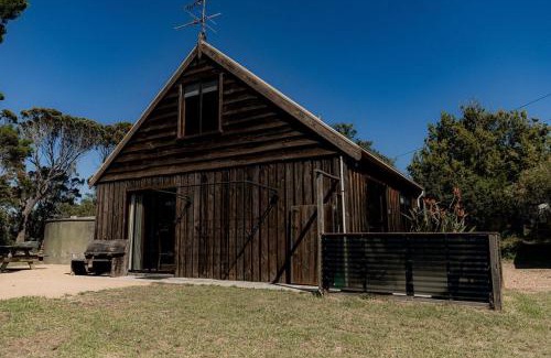 Akaroa House | Geoff's - beach, bush and bliss