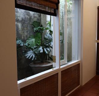 Bambalapitiya House | Explore Geoffrey Bawa's Home Number 11: Guest Rated 10/10