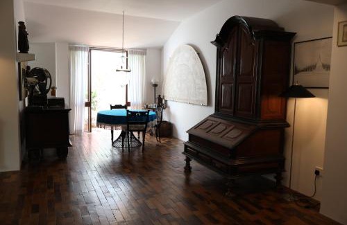 Bambalapitiya House | Explore Geoffrey Bawa's Home Number 11: Guest Rated 10/10