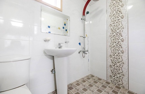 Irun-myeon House | Family-Friendly Geoje Evergreen & Pinetree Pension Awaits