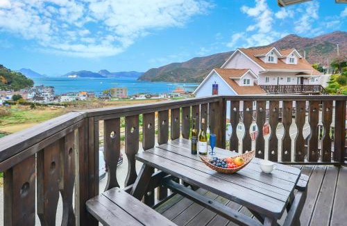 Geoje House | Geoje Gaonara Pension