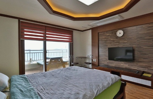 Geoje House | Eco-Friendly Getaway at Geojedo Badamaru Pension