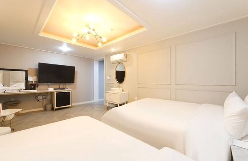Somun Hotel | Eco-Friendly Getaway at Geojedo Gohyeon Pool Hotel