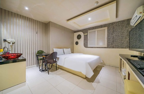 Somun Hotel | Eco-Friendly Stay at Geojedo Gohyeon S Plus with Breakfast