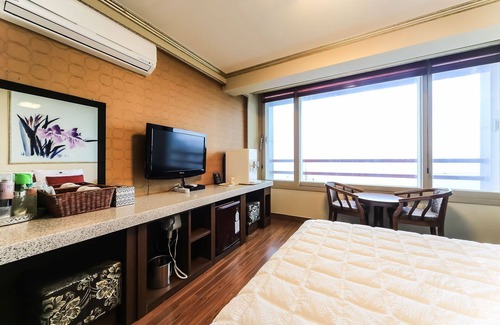 Geoje Hotel | Eco-Friendly Getaway at Geojedo Hakdong Sunrise Ocean View
