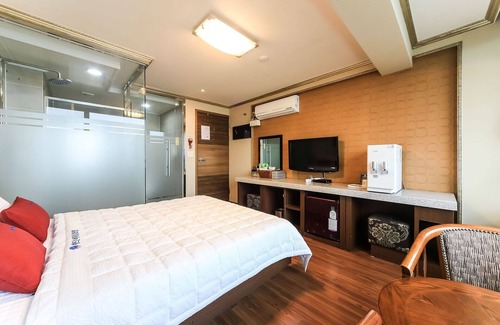 Geoje Hotel | Eco-Friendly Getaway at Geojedo Hakdong Sunrise Ocean View