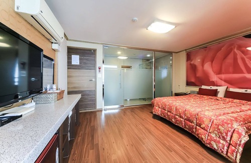 Geoje Hotel | Eco-Friendly Getaway at Geojedo Hakdong Sunrise Ocean View