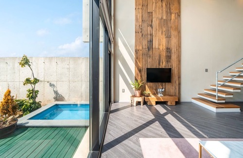 Geoje House | Top-Rated Geojedo Raonhiljo Pollvilla Pension for Families