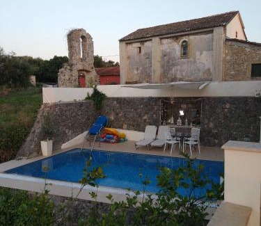 Perama Apartment | Unforgettable GEOMAR HOUSE 2 Sky and View with Oceanfront Pool