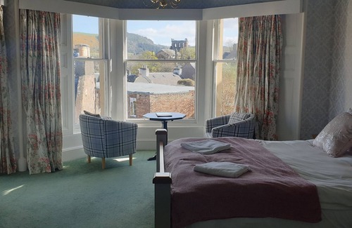 Melrose Hotel | George and Abbotsford Hotel: Family-Friendly with Dining