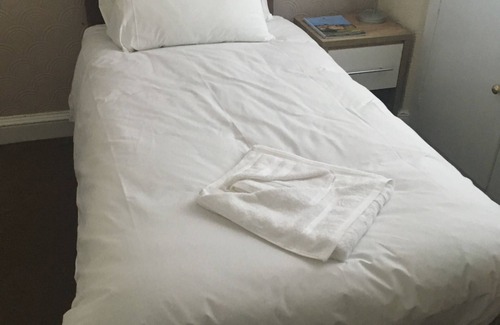 Melrose Hotel | George and Abbotsford Hotel: Family-Friendly with Dining