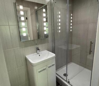 South Camberwell Hotel | Discover George Canning Denmark Hill, London - Rated 8.3/10