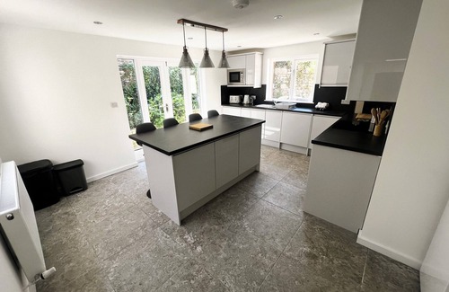 Ryde Ski Chalet | George Street House: Family-Friendly Stay on The Isle of Wight