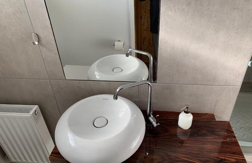 Dasoupolis Apartment | Unique Studio Getaway in Strovolos - Guest Rated 9/10