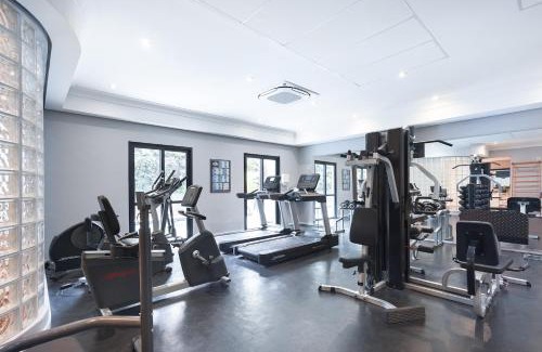 Pinheiros Hotel | Experience George V Alto De Pinheiros: Pet-Friendly Oasis