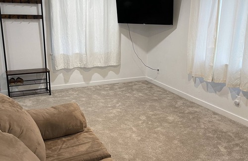 Georgetown House | Georgetown Getaway: Ideal Mountain Retreat with Spa & Breakfast