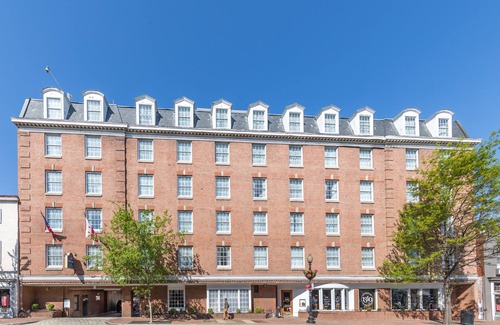 Georgetown Apartment | Discover Comfort at Georgetown Inn with Spa and Dining