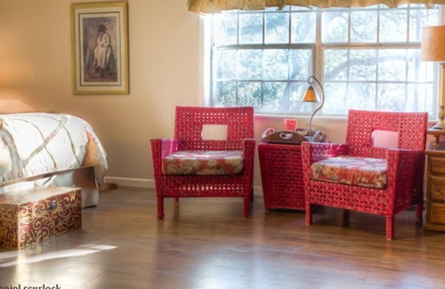 Georgetown House | Georgetown Square: Pet-Friendly Retreat Near Riverside