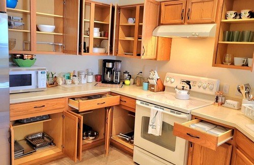 Sun City House | Inviting Georgetown TX Retreat with Pool and Spa Amenities