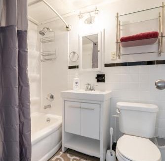 Fairview Park Apartment | Georgetown Villas: Pet-Friendly Stay Near Cleveland Airport