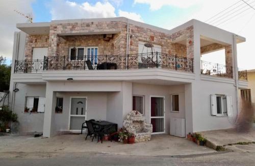 Zerviana House | Pet-Friendly Georgia Apartment for Family Getaways