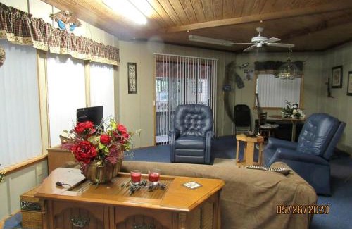 Claxton House | Georgia's Family-Friendly Octagon Cabin Getaway in Claxton