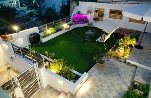 Sitia House | Georgia's garden 1