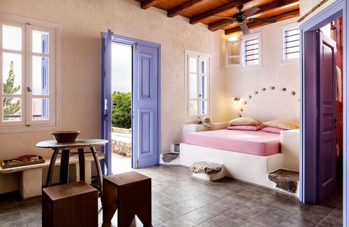 Engarai Villa | Georgilas Cave House: Ocean View with Private Pool Bliss
