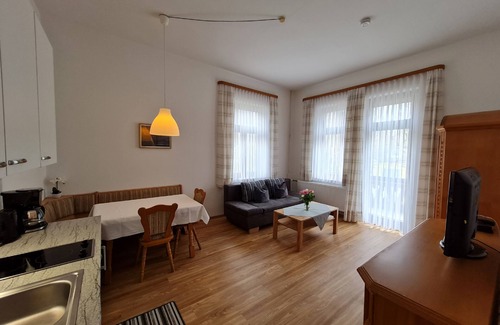 Bad Reichenhall Hotel | Geräumige Ferienwohnungen in Verkehrsberuhigter Lage. 10 Gehminuten ins Zentrum