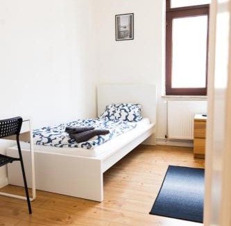 Twischkamp Apartment | Convenient Monteursunterkunft with Family-Friendly Amenities