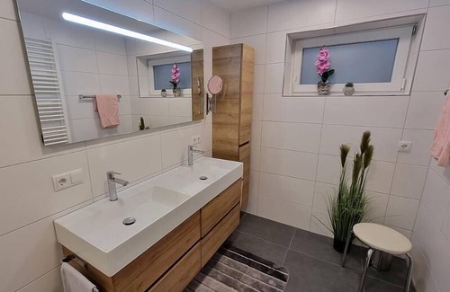 Wegscheid Apartment | Spacious Ground-Level Holiday Apartment with Pool & Terrace
