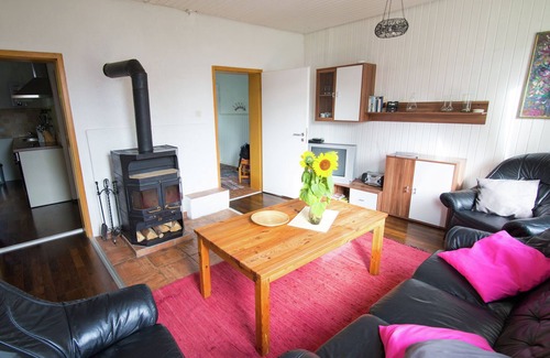 Waldeck House | Relaxing Holiday Home in Hesse with Garden & Pet-Friendly