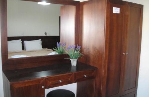 Lesvos Apartment | Relaxing Gera Bay Studios with Ocean View & Pool Access