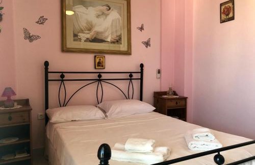 Gerakini Apartment | Family-Friendly Gerakini 2BR Apartment with Pool Access