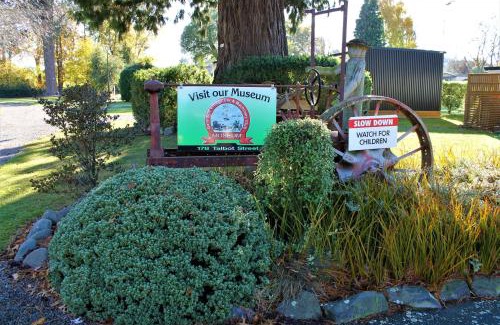Geraldine Resort | Family-Friendly Geraldine TOP 10 Holiday Park with Kitchen Access