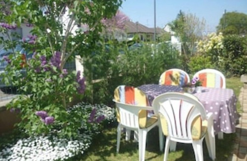 Saint Joseph/Mittelharth Apartment | Top-Rated Geranium Apartment with Spa & Family Amenities