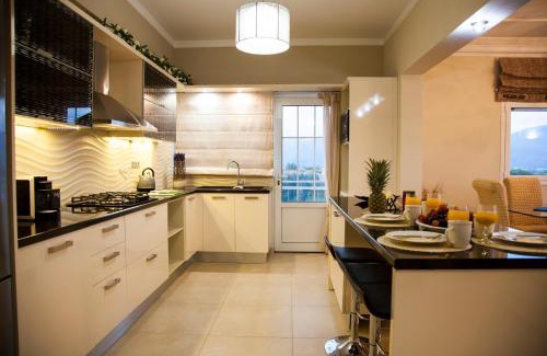 Kokolata Apartment | Gerasimos Dream House - 7 Minutes from the Airport