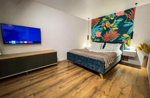 Kremenchuk Apartment | Stylish Studio in the Heart of the City - Rated 9.4/10