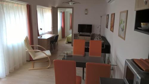 Pecs Apartment | Top-Rated Gereben Apartman in Pécs with Breakfast Included